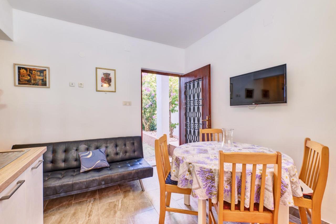 Eco Secluded Apartments Zabodarski Čunski Eksteriør billede