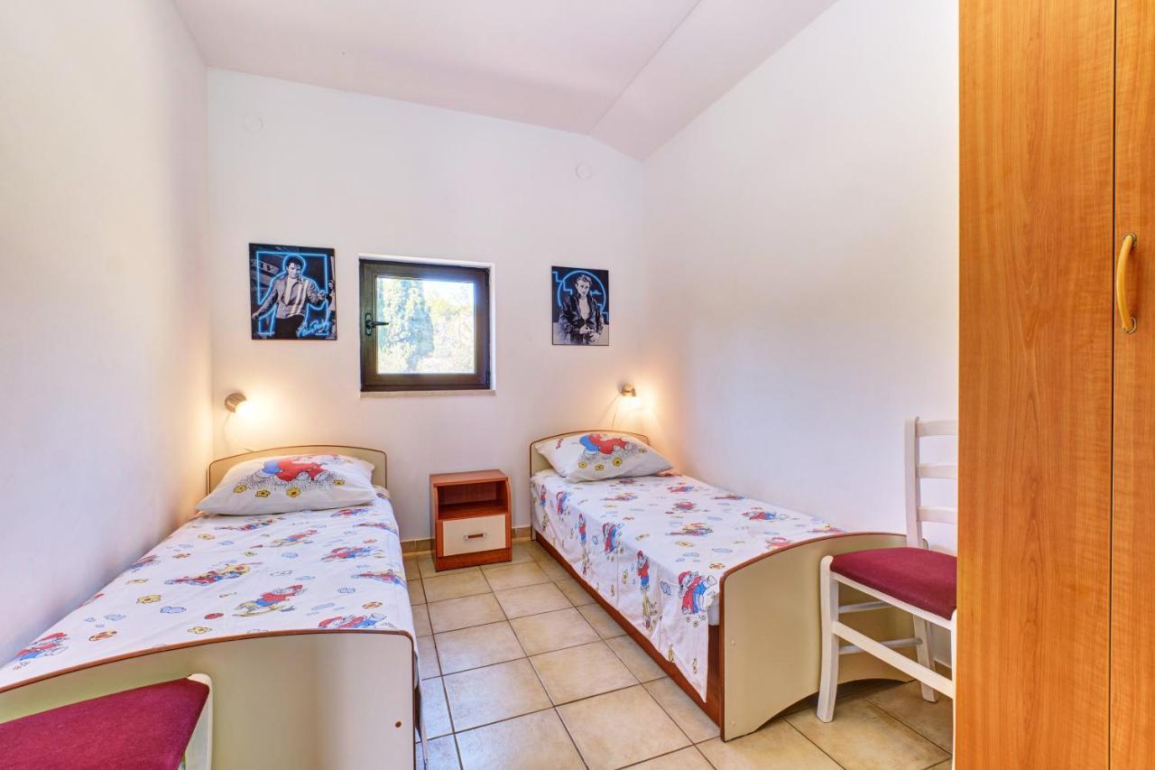 Eco Secluded Apartments Zabodarski Čunski Eksteriør billede