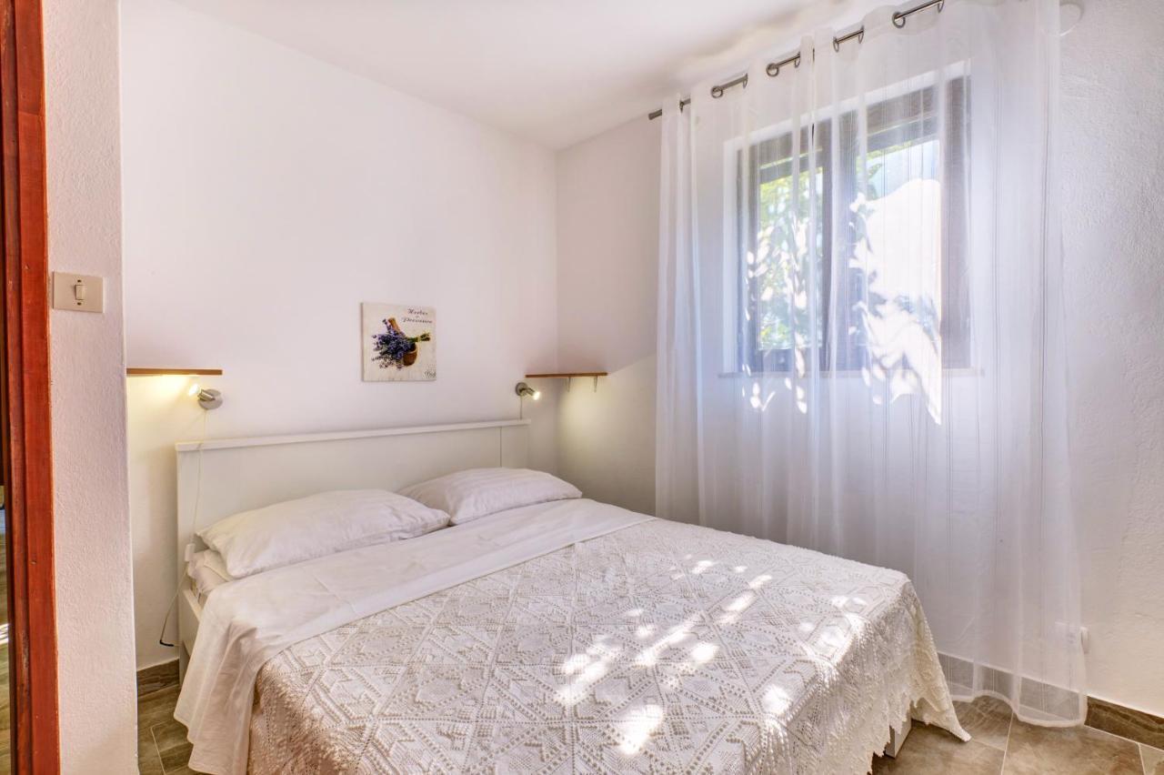 Eco Secluded Apartments Zabodarski Čunski Eksteriør billede