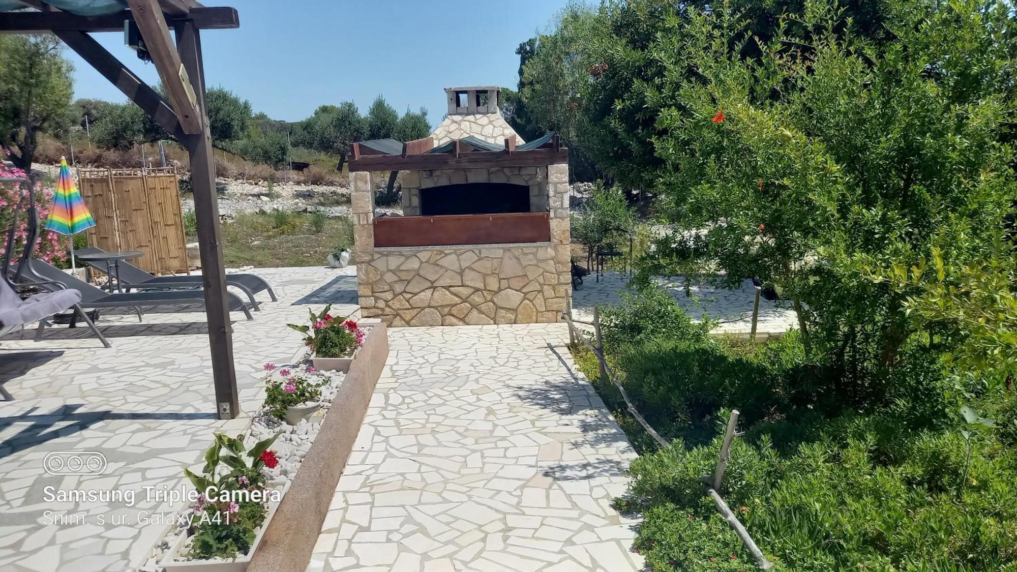 Eco Secluded Apartments Zabodarski Čunski Eksteriør billede